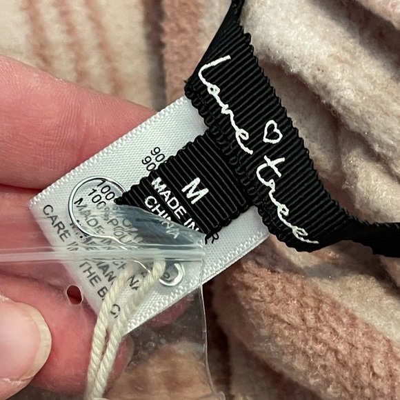 Love tree reversible tan pink plaid fuzzy shacket jacket - Picture 5 of 9